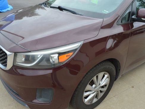 Used 2017 Kia Sedona LX FWD image 6