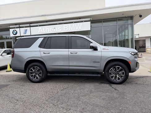 Used 2024 Chevrolet Tahoe Z71 w/ Luxury Package AWD/4WD image 9