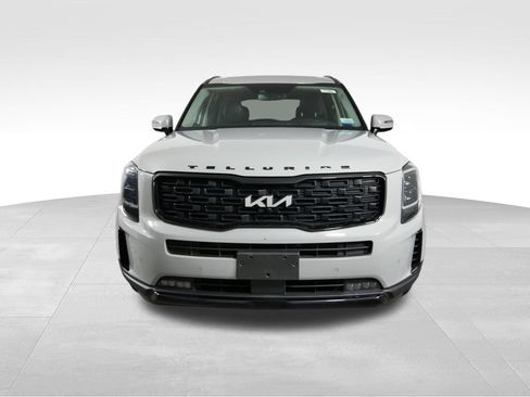 Used 2022 Kia Telluride SX w/ SX Prestige Package AWD/4WD image 3
