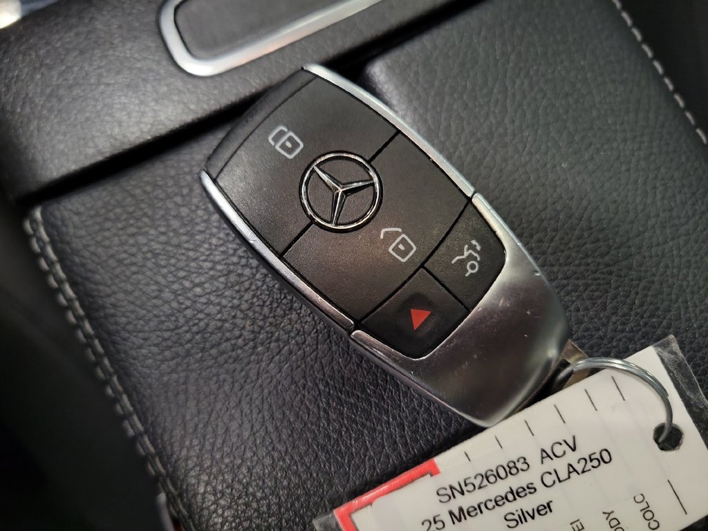 Used 2025 Mercedes-Benz CLA 250 4MATIC image 21