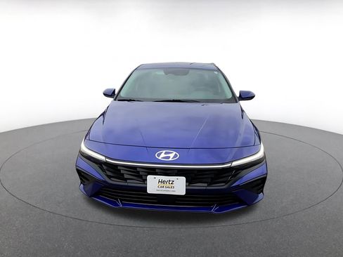 Used 2025 Hyundai Elantra SEL image 4