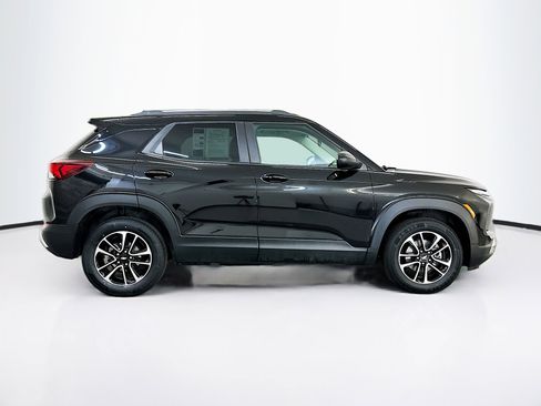 Used 2024 Chevrolet TrailBlazer LT AWD/4WD image 10