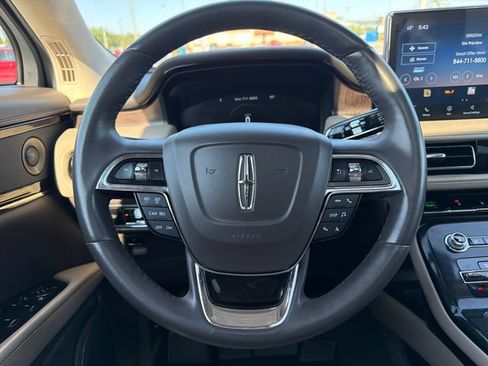 Used 2023 Lincoln Nautilus Reserve AWD/4WD image 17