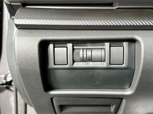 Used 2025 Subaru Crosstrek 2.5i Limited w/ Popular Package #4A image 8