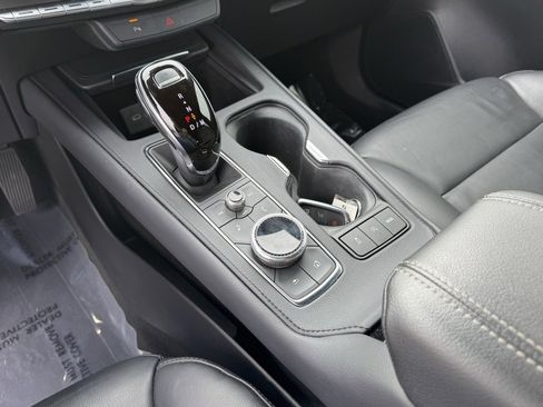 Used 2021 Cadillac XT4 Premium Luxury image 36