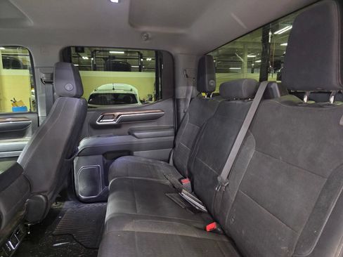 Used 2024 Chevrolet Silverado 1500 LT RWD image 11