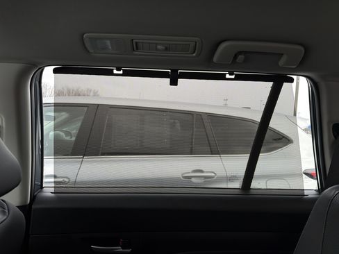 Used 2025 Toyota Grand Highlander AWD image 24