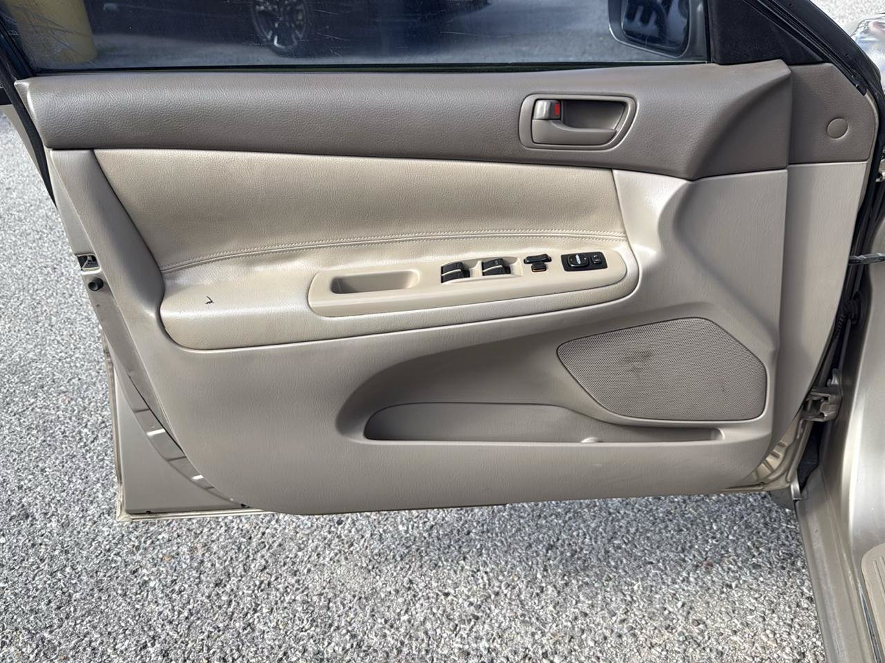 Used 2002 Toyota Camry LE FWD image 11