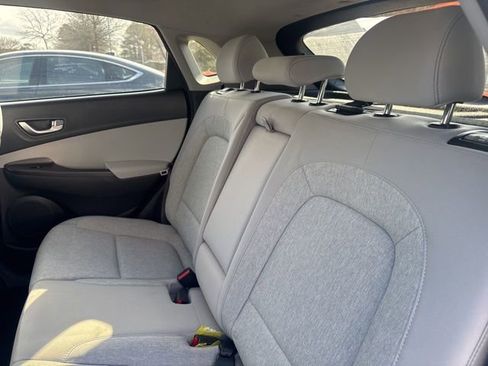 Used 2023 Hyundai Kona SE w/ Cargo Package image 15