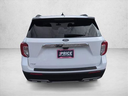 Used 2024 Ford Explorer XLT w/ Equipment Group 202A image 7