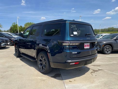 New 2026 Jeep Grand Wagoneer Limited AWD/4WD image 2
