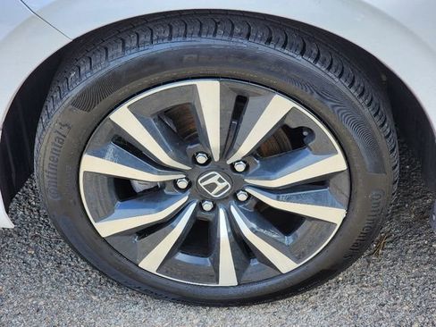 Used 2024 Honda Civic EX-L image 18