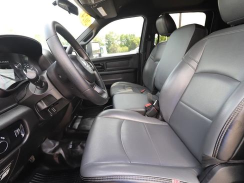 Used 2024 RAM 3500 Tradesman w/ Max Tow Package AWD/4WD image 2