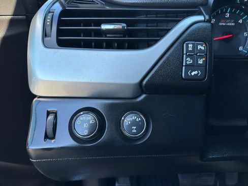 Used 2015 Chevrolet Tahoe LT image 18