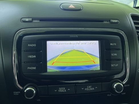 Used 2018 Kia Forte LX w/ LX Rear Camera Package image 9