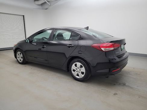 Used 2017 Kia Forte LX image 3