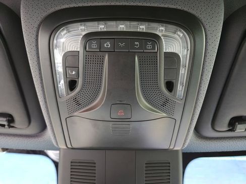 Used 2023 Mercedes-Benz Sprinter 2500 image 19