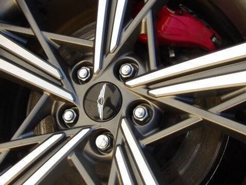 Used 2024 Genesis G70 2.5T w/ Sport Prestige Package image 35