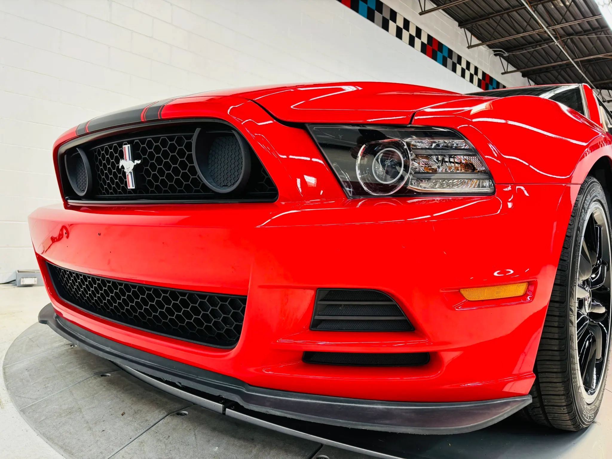 Used 2013 Ford Mustang Boss 302 RWD image 16