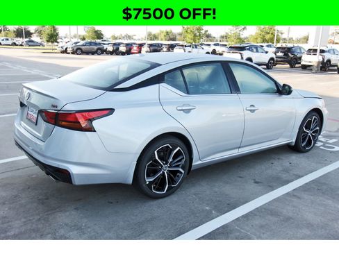 New 2025 Nissan Altima 2.5 SR w/ SR Premium Package image 8