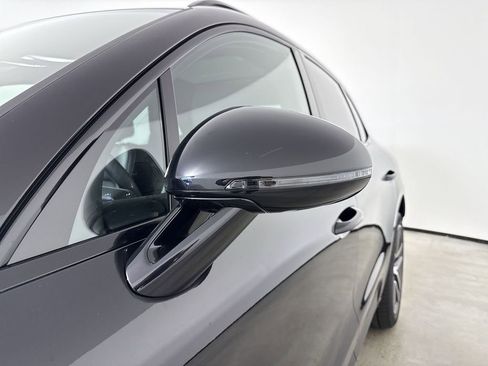 New 2026 Porsche Macan S image 12