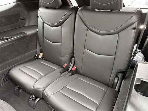 Used 2024 Cadillac XT6 Luxury w/ LPO, Floor Liner Package image 18