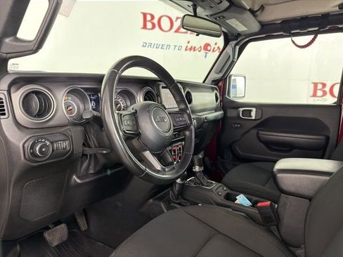 Used 2022 Jeep Wrangler Unlimited Sport AWD/4WD image 12
