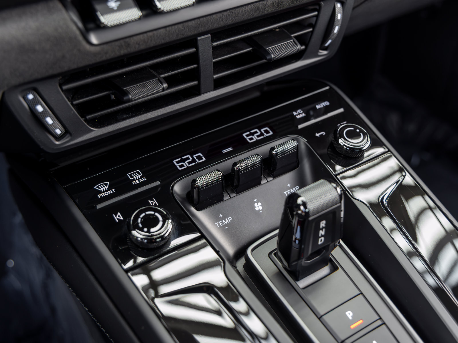 Certified 2025 Porsche 911 Carrera 4 GTS AWD/4WD image 47
