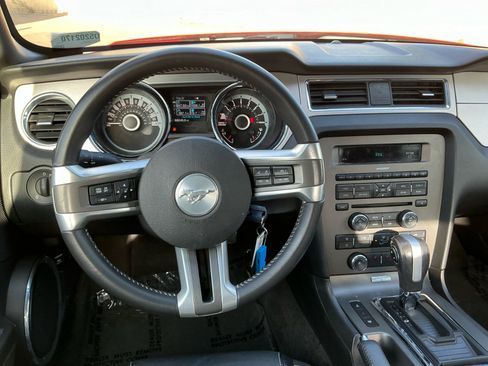Used 2013 Ford Mustang Premium image 13
