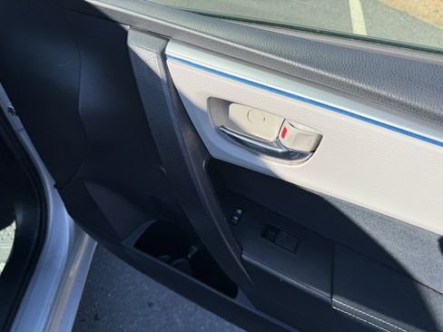 Used 2016 Toyota Corolla L image 28