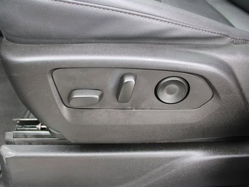 Used 2023 Chevrolet Tahoe LT w/ Luxury Package image 30