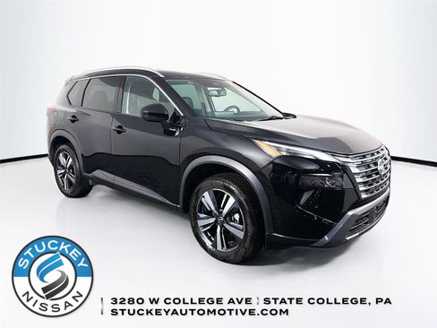 Used 2025 Nissan Rogue SL AWD/4WD image 1