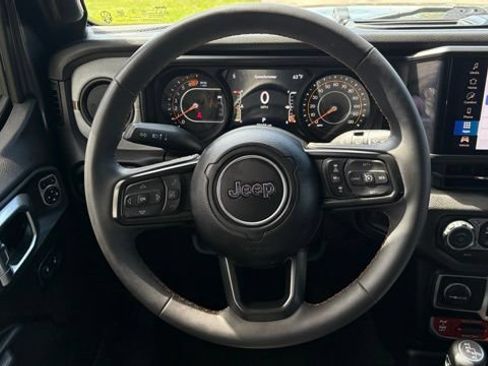 Used 2024 Jeep Wrangler Unlimited Sport AWD/4WD image 20