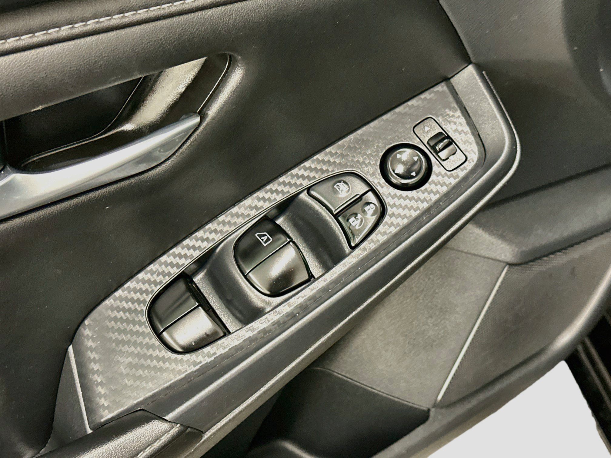 Used 2025 Nissan Sentra SV FWD image 15