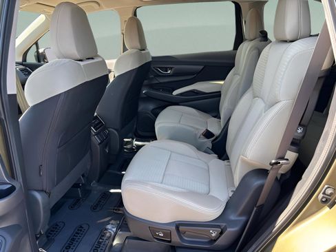 Used 2025 Subaru Ascent Premium w/ Premium Package image 10