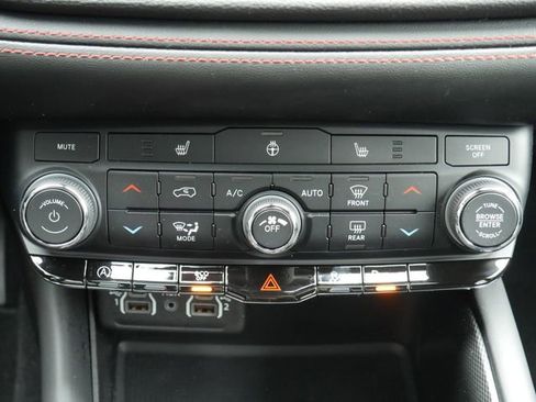 Used 2025 Dodge Durango GT w/ Trailer Tow Group IV RWD image 23