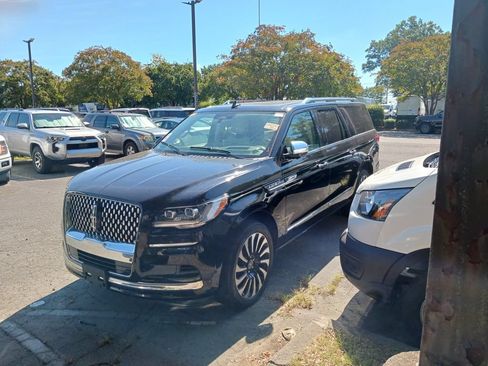 Used 2022 Lincoln Navigator L Black Label AWD/4WD image 1