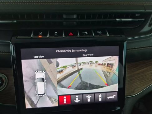 Used 2023 Jeep Grand Cherokee L Summit w/ High Altitude Package AWD/4WD image 19