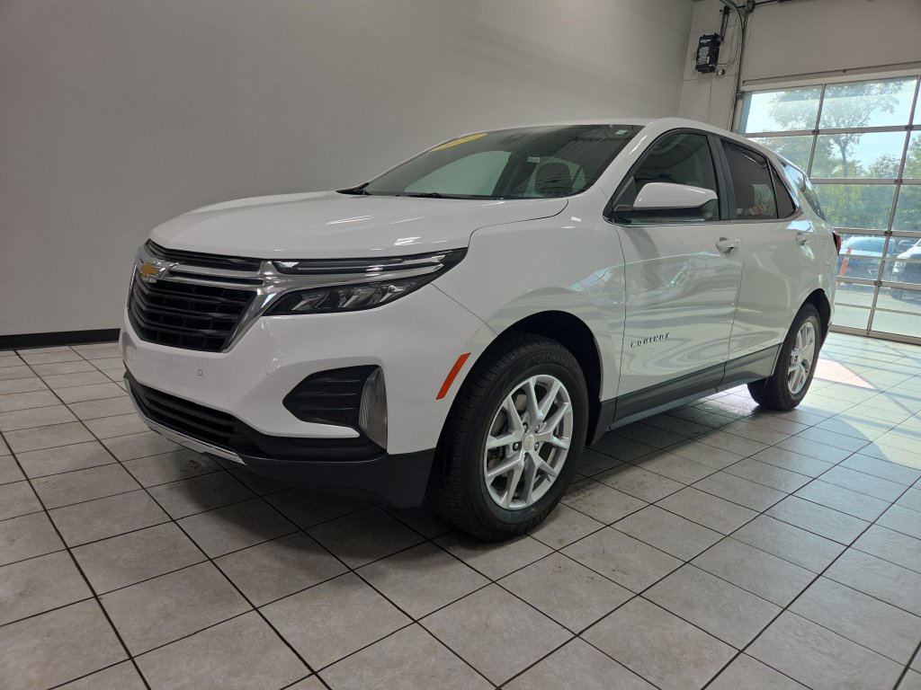 Used 2024 Chevrolet Equinox LT AWD/4WD image 3