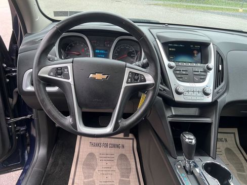 Used 2017 Chevrolet Equinox LT AWD/4WD image 9