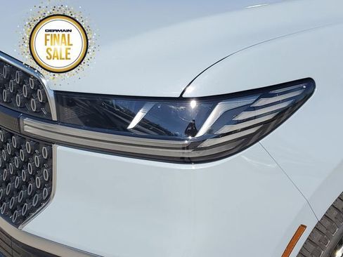 New 2025 Lincoln Navigator Reserve image 12