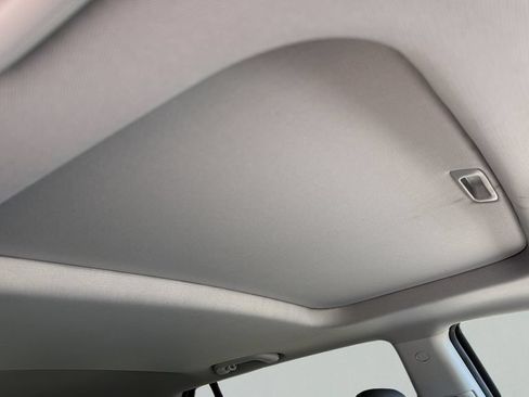 Used 2010 Hyundai Santa Fe Limited w/ Navigation Pkg 4 FWD image 13
