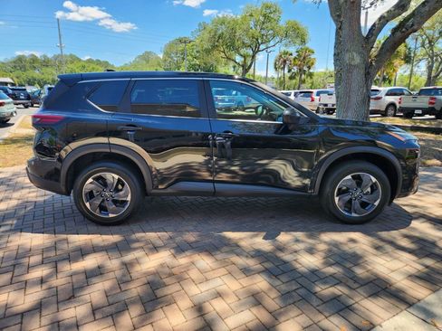 Used 2025 Nissan Rogue SV FWD image 6