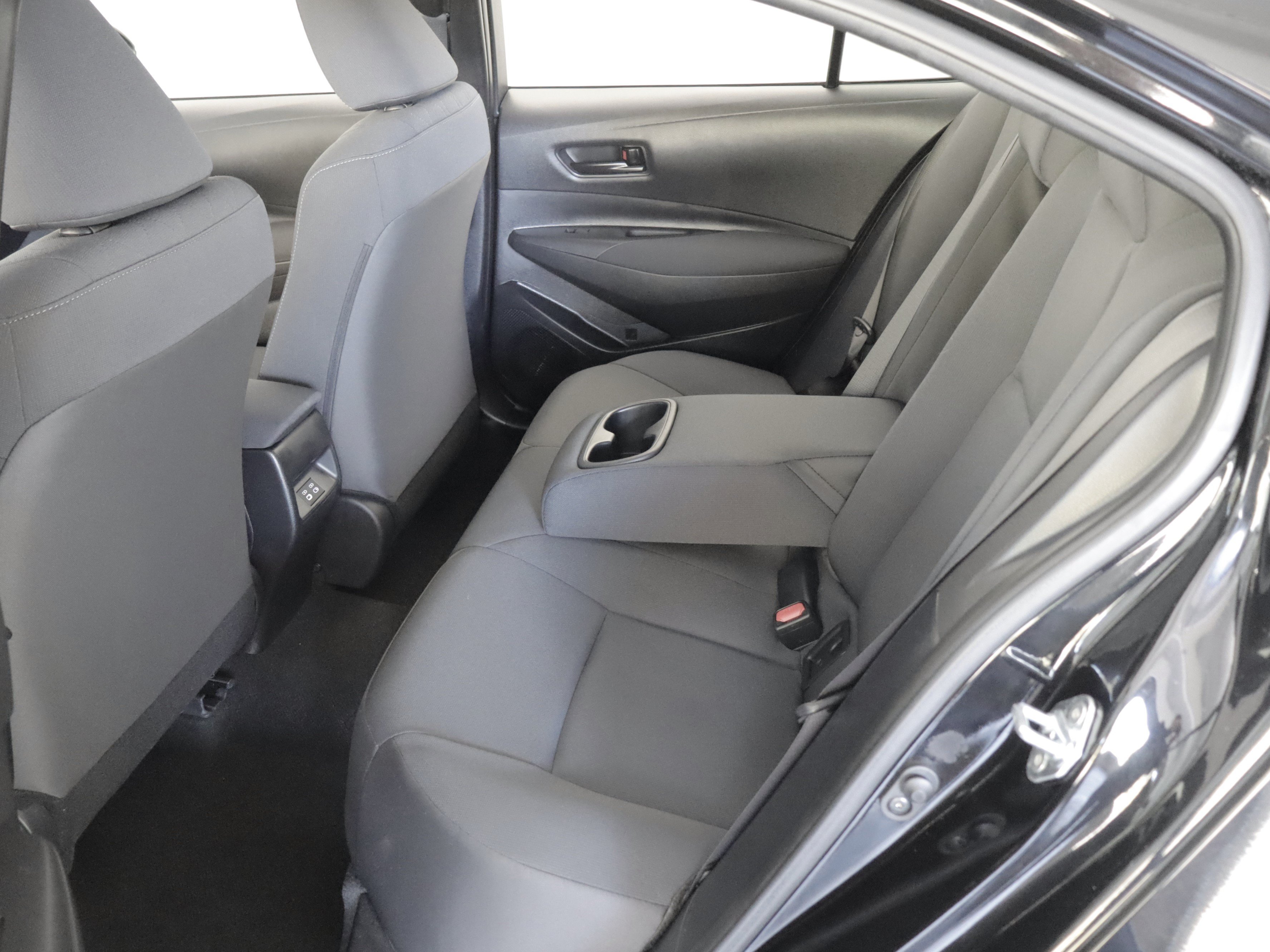 Used 2024 Toyota Corolla LE FWD image 8