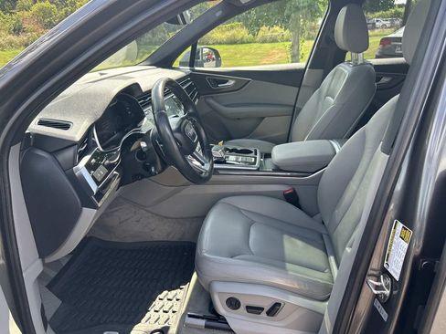 Used 2020 Audi Q7 2.0T Premium Plus w/ Premium Plus Package AWD/4WD image 29