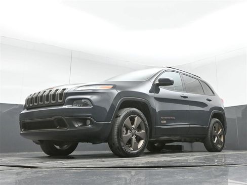 Used 2017 Jeep Cherokee 75th Anniversary image 30