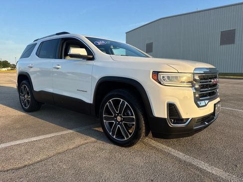 Used 2021 GMC Acadia SLT w/ Technology Package FWD image 9