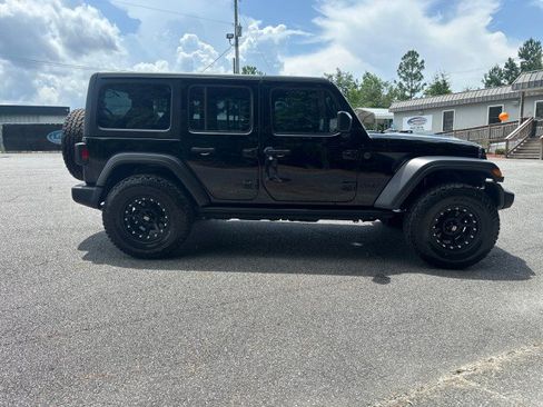 Used 2025 Jeep Wrangler Unlimited Sport AWD/4WD image 6