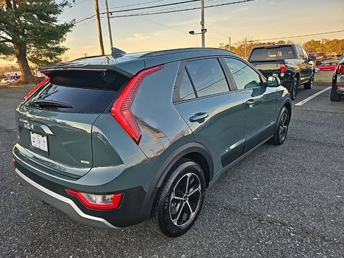 Used 2025 Kia Niro EX image 5