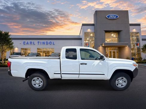 Used 2019 Toyota Tacoma SR RWD image 9